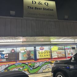 D & Q The Beer Station - Out front