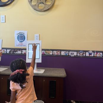 That Broadway Smile - Waiting area - Pediatric Dentists Near Me - Massapequa, New York That Broadway Smile - Waiting area - Pediatric Dentists Near Me - Massapequa, New York
