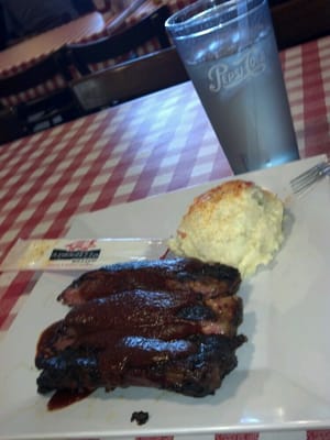 Armadillo Willy's BBQ by null