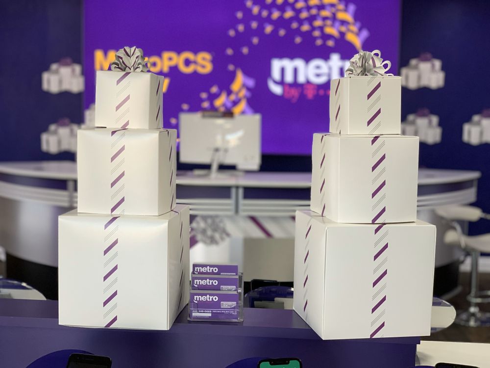 METRO BY TMOBILE Updated July 2024 128 Photos 11633 Harry Hines