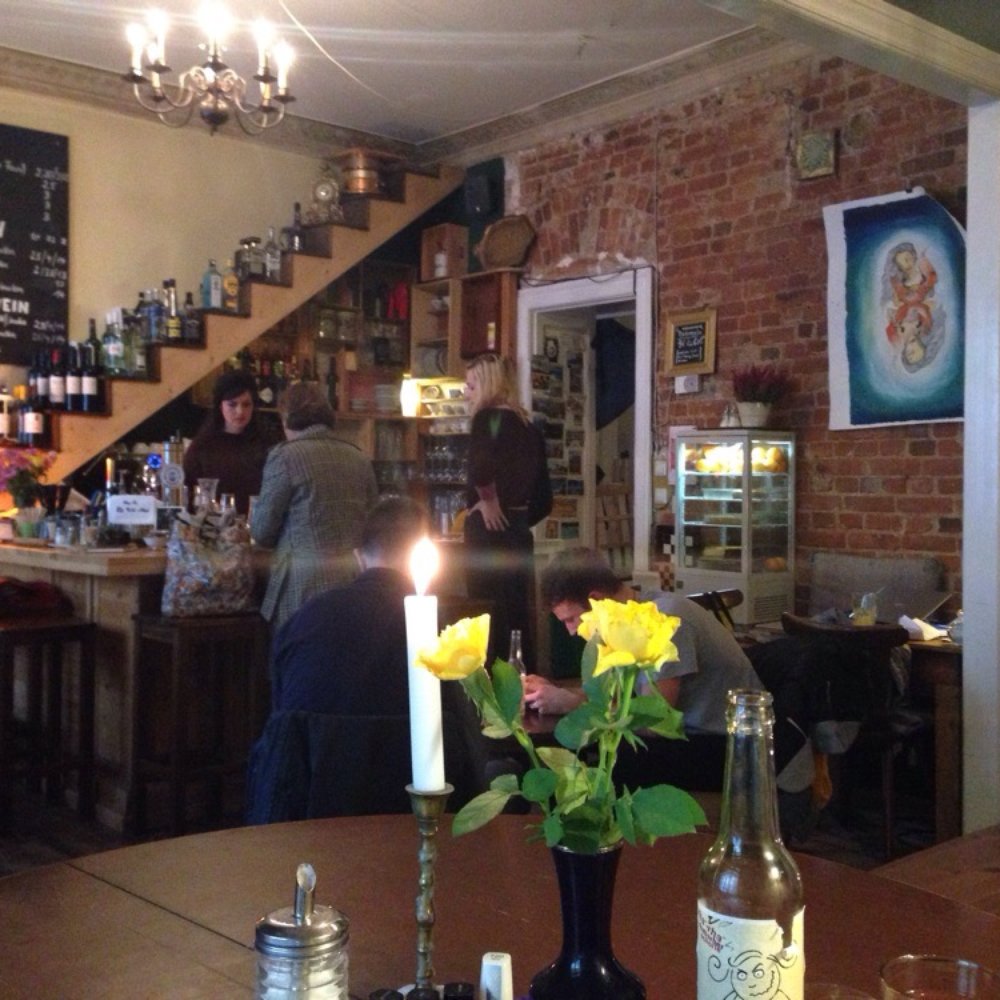 Myxa - Super cosy, chilled quiet atmosphere. Perfect for studying or working. Comfy armchairs - Cafes Near Me - Berlin, BE Myxa - Super cosy, chilled quiet atmosphere. Perfect for studying or working. Comfy armchairs - Cafes Near Me - Berlin, BE