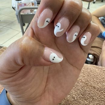 Nova Nails Spa - Ghost and stuff - Nail Salons Near Me - Ontario, California