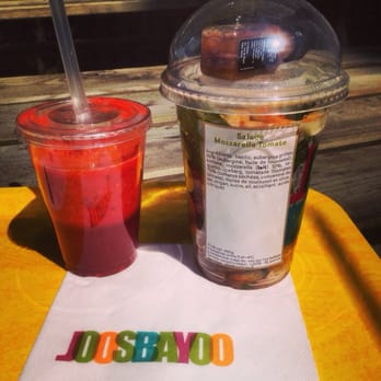 Joosbayoo - Tomato mozzarella salad with fig vinaigrette, smoothie orange red berries - Fast Food Near Me - Villeneuve-d'Ascq, 59