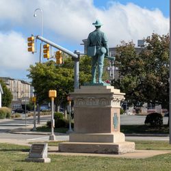 Spanish War Veterans Memorial - Spanish War Veterans Memorial, Fall River