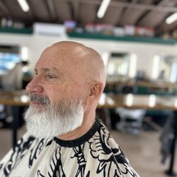 Beard dialed in by Nico
