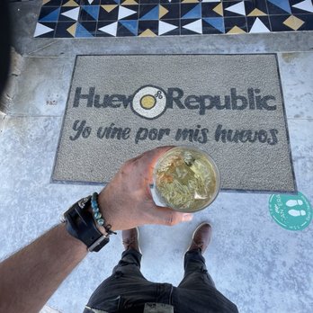Huevo Republic - Un whiskito bien merecido! - Coffee & Tea Near Me - Ensenada, BCN
