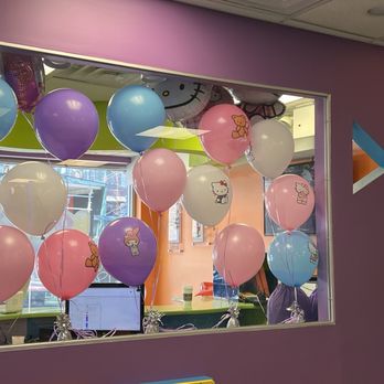 Bounce N Play - Hello kitty balloons - Party & Event Planning Near Me - Astoria, New York