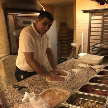 Pizzeria Il Sole - Awesome pizza guy! - Italian Near Me - Salzburg, 5 Pizzeria Il Sole - Awesome pizza guy! - Italian Near Me - Salzburg, 5