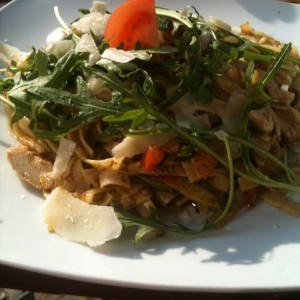 Café Datscha Friedrichshain - Makarony Hanhncen - Russian Near Me - Berlin, BE