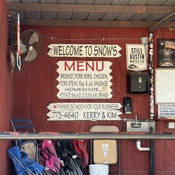 Snow's BBQ - Barbeque Near Me - Lexington, Texas