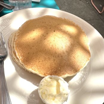 Maxine's Cafe - Pancakes - Breakfast & Brunch Near Me - Los Angeles, California
