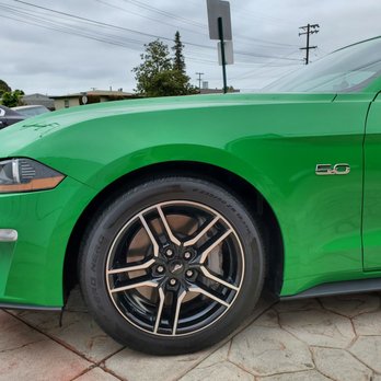 Mr. Detail Mobile - Car with a mirror finish after Earl's handiwork - Auto Detailing Near Me