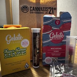 Cannabis 21+ - Ukiah - Gelato carts and a pre-roll