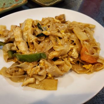 Thai Pattaya - Drunken noodles with chicken. Delicious!! - Thai Near Me - Murfreesboro, Tennessee