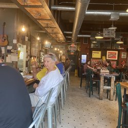 Rusty Gold Brewing - Bar area