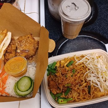 Kurated Kitchens - THu 9/19/24 order during their soft opening.  Fried chicken, roti, pad Thai and black sesame latte. - Coffee & Tea Near Me - Sunnyvale, California