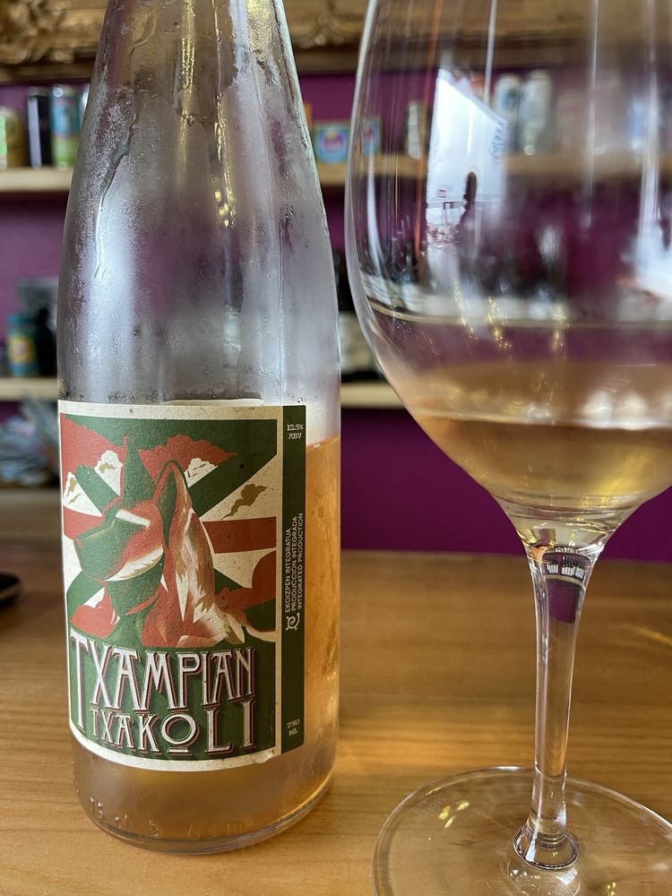 PNWonderland Wine Logo