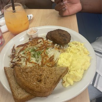 Dream Cafe - Strap Hanger- scrambled eggs, Vegetarian Sausage, Hash Browns, Granola French Toast - Breakfast & Brunch Near Me - Dallas, Texas