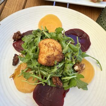 The Duchess - Beet salad with fried goat cheese - American Near Me - Pleasanton, California The Duchess - Beet salad with fried goat cheese - American Near Me - Pleasanton, California