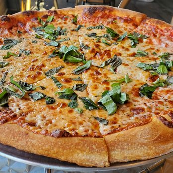 Crushed Pizzeria - Pizza! (16" plain cheese + fresh basil). 8.1/10 - Pizza Near Me - Chicago, Illinois