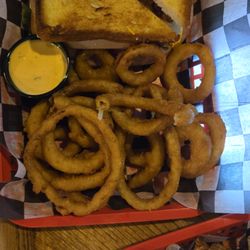 Sportsline Bar and Grill - Onion Rings