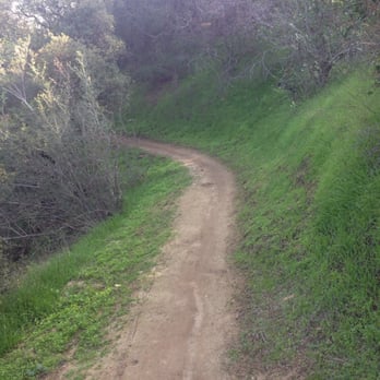 Cherry Canyon Park - Hiking Near Me - La Cañada Flintridge, California Cherry Canyon Park - Hiking Near Me - La Cañada Flintridge, California
