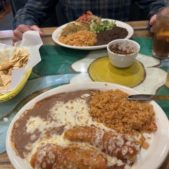 Enrique's Mexican Restaurant - Our excellent dinners! - Mexican Near Me - Long Beach, California Enrique's Mexican Restaurant - Our excellent dinners! - Mexican Near Me - Long Beach, California