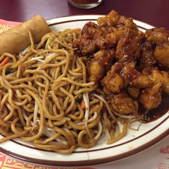 China Chef - The General Tao chicken dinner plate. Huge portions and only $7.80! - Chinese Near Me - Clovis, California