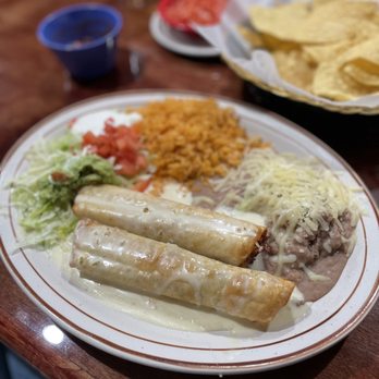 El Tapatio Tacqueria - Chimichangas, rice & beans - Mexican Near Me - Ypsilanti, Michigan
