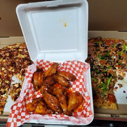 Coach's Corner Pizza & Brew - Fusion pizza, sweet spicy wings, combination pizza.