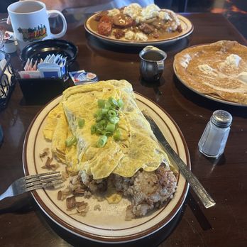 Da Hale Bar And Grill - Adobo friend rice omelette 10/10 - Hawaiian Near Me - Las Vegas, Nevada Da Hale Bar And Grill - Adobo friend rice omelette 10/10 - Hawaiian Near Me - Las Vegas, Nevada