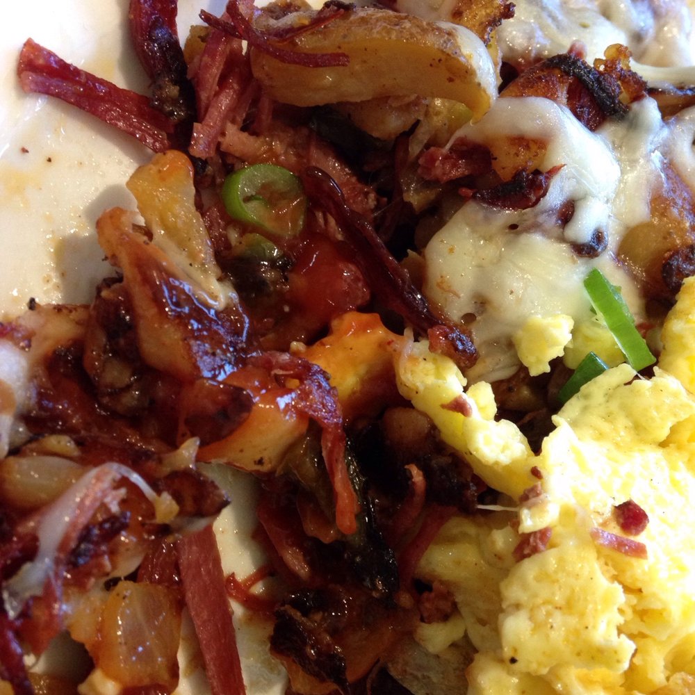 Beach Break Cafe - Not a "canned" kind corn beef & potato. Real big and dry shredded corn beef and country potato. Bland. - Breakfast & Brunch Near Me - Oceanside, California