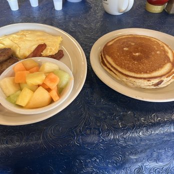 Cartwright's Ranch House - Breakfast & Brunch Near Me - Denton, Texas