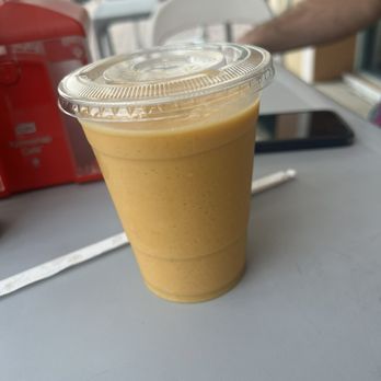 J28 Sandwich Bar - Lucuma Smoothie - Peruvian Near Me - Hollywood, Florida