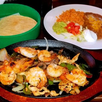 Oscar’s Mexican Restaurant - Combination Fajitas - Mexican Near Me - Abilene, Texas Oscar’s Mexican Restaurant - Combination Fajitas - Mexican Near Me - Abilene, Texas