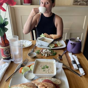 Urban Olive & Vine - Tuscan Salami , Mushroom, Caramelized Onion & Brie Soup , Large Selection of Hot Teas - New American Near Me - Hudson, Wisconsin Urban Olive & Vine - Tuscan Salami , Mushroom, Caramelized Onion & Brie Soup , Large Selection of Hot Teas - New American Near Me - Hudson, Wisconsin