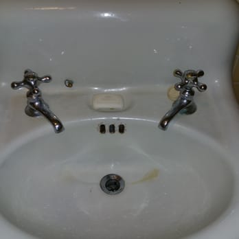 Sonora Inn - Bathroom in room 234 - Hotels Near Me - Sonora, California Sonora Inn - Bathroom in room 234 - Hotels Near Me - Sonora, California