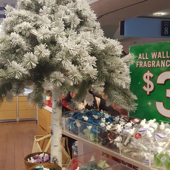 Bath & Body Works - Cosmetics & Beauty Supply Near Me - Chicago, Illinois