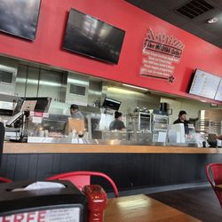 MOOYAH Burgers, Fries & Shakes