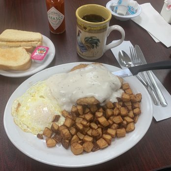 Maggies On Meeker - Chicken Fried Steak with Gravy, 2 eggs, Red Potatoes, Sourdough and coffee ! - American Near Me - Kent, Washington
