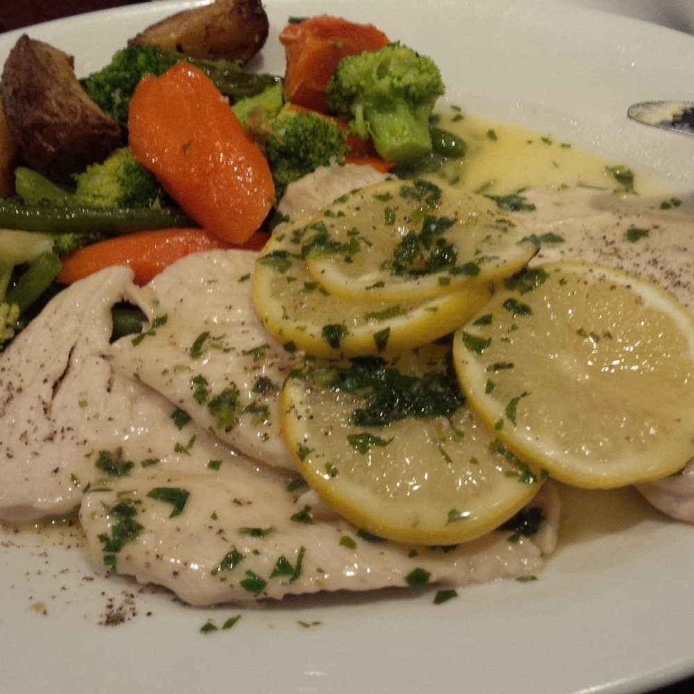 Mezza Notte Trattoria - Chicken with lemon sauce with veggies and potatos - Italian Near Me - Toronto, Ontario Mezza Notte Trattoria - Chicken with lemon sauce with veggies and potatos - Italian Near Me - Toronto, Ontario
