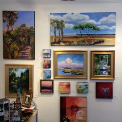 Signature Gallery of Savannah - Local artist's display.