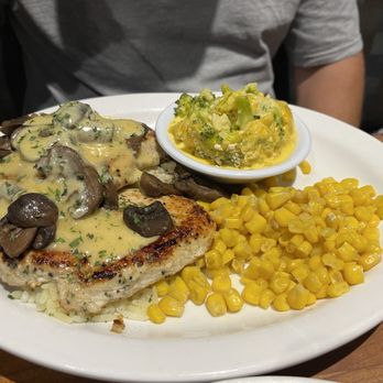 Cheddar's Scratch Kitchen - American Near Me - Knoxville, Tennessee Cheddar's Scratch Kitchen - American Near Me - Knoxville, Tennessee