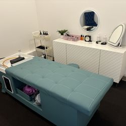 OV Spa - This is the Head Spa room! Soooo pretty and comfortable! Hope everybody come to try this service rlly helps our Boost Blood Circulation!
