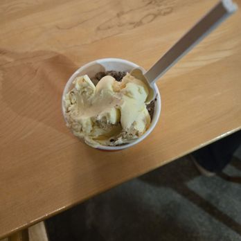 Off Track Ice Cream - Cookie dough & cookies and cream in a cup - Ice Cream & Frozen Yogurt Near Me - Charleston, South Carolina