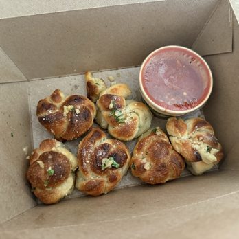 Pizzeria Pappo - garlic knots w/ marinara sauce - Pizza Near Me - Alameda, California Pizzeria Pappo - garlic knots w/ marinara sauce - Pizza Near Me - Alameda, California