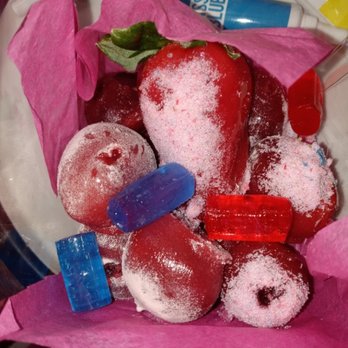 Cupcake Galore - Candy grapes and strawberry - Bakeries Near Me