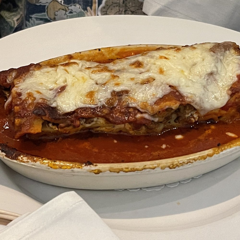 Assaggio Bistro - Lasagna platter, good portions! - Italian Near Me - Honolulu, Hawaii Assaggio Bistro - Lasagna platter, good portions! - Italian Near Me - Honolulu, Hawaii