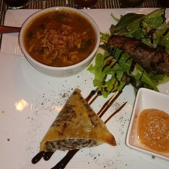 Madagasikara - La formule avec les 4 verres de rhums arrangé pour 30e - African Near Me - Brussels, BRU Madagasikara - La formule avec les 4 verres de rhums arrangé pour 30e - African Near Me - Brussels, BRU