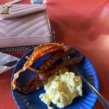 The Dixie Grill - Good food, bad service... - Breakfast & Brunch Near Me - Wilmington, North Carolina